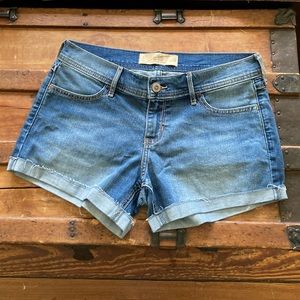 Hollister Midi Short